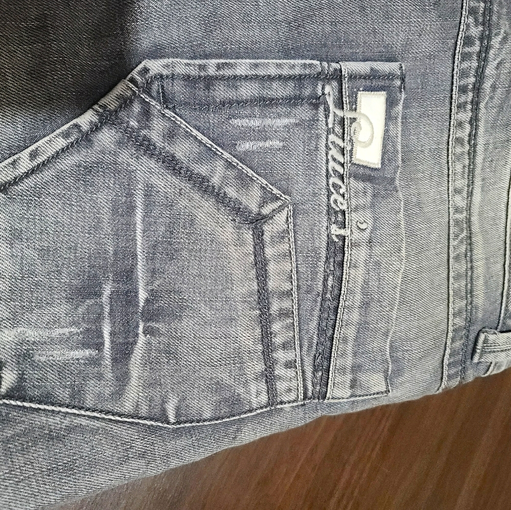 Liuce's Jeans